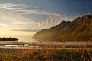 Kuldse peldiku laht aka Ersfjordstranda Senja saarel